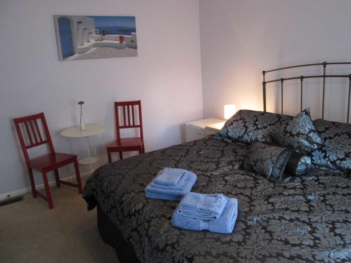 Ahoy Inn Guesthouse พุทอินเบย์ ภายนอก รูปภาพ
